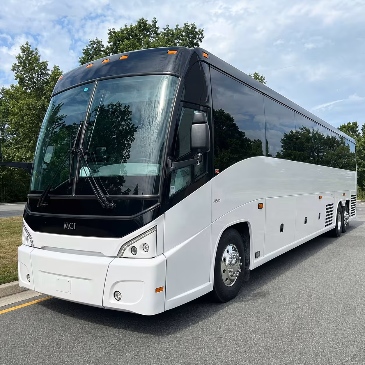corporate shuttle buses from fresno to conferences and retreats