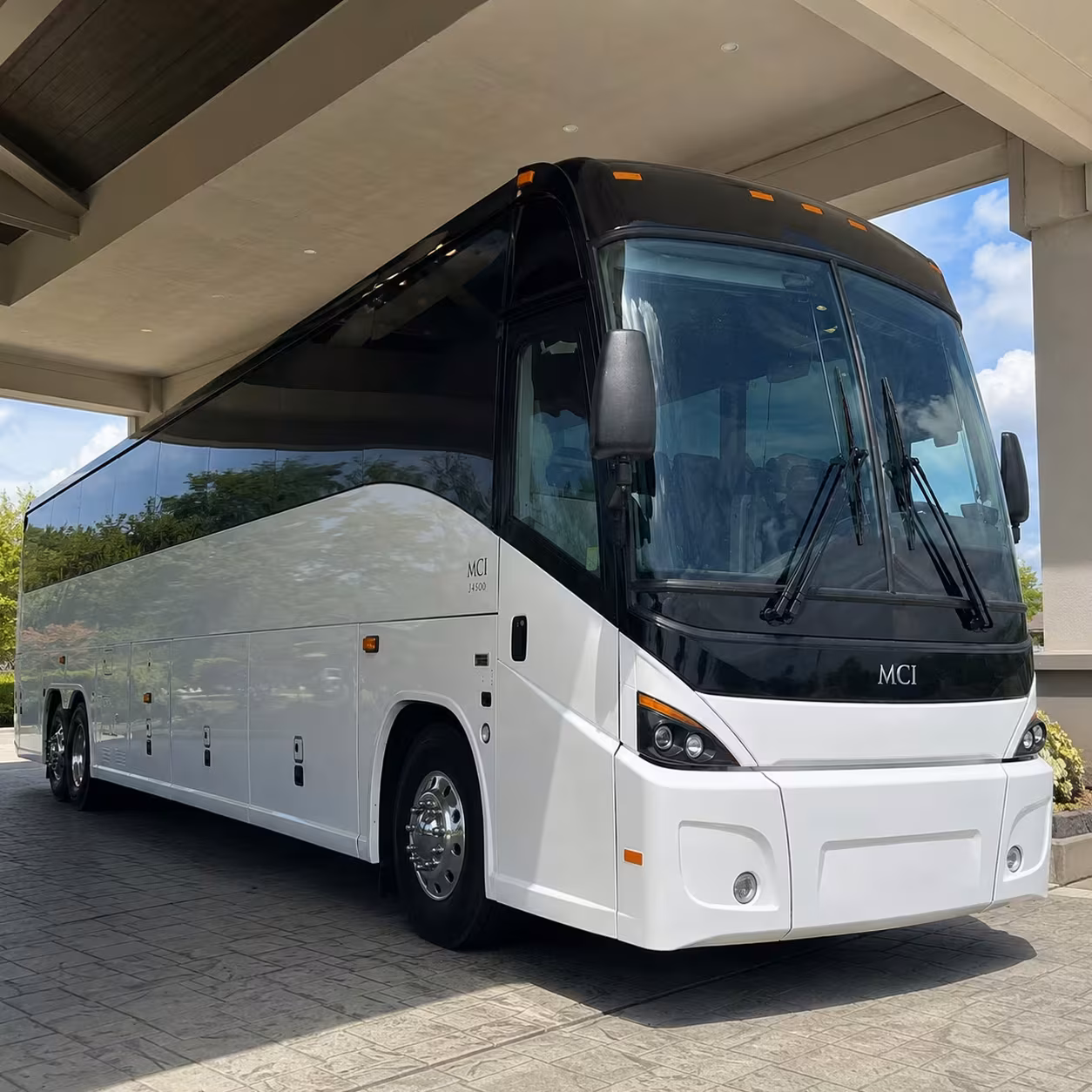 fresno employee shuttle buses for the highway 99 commute