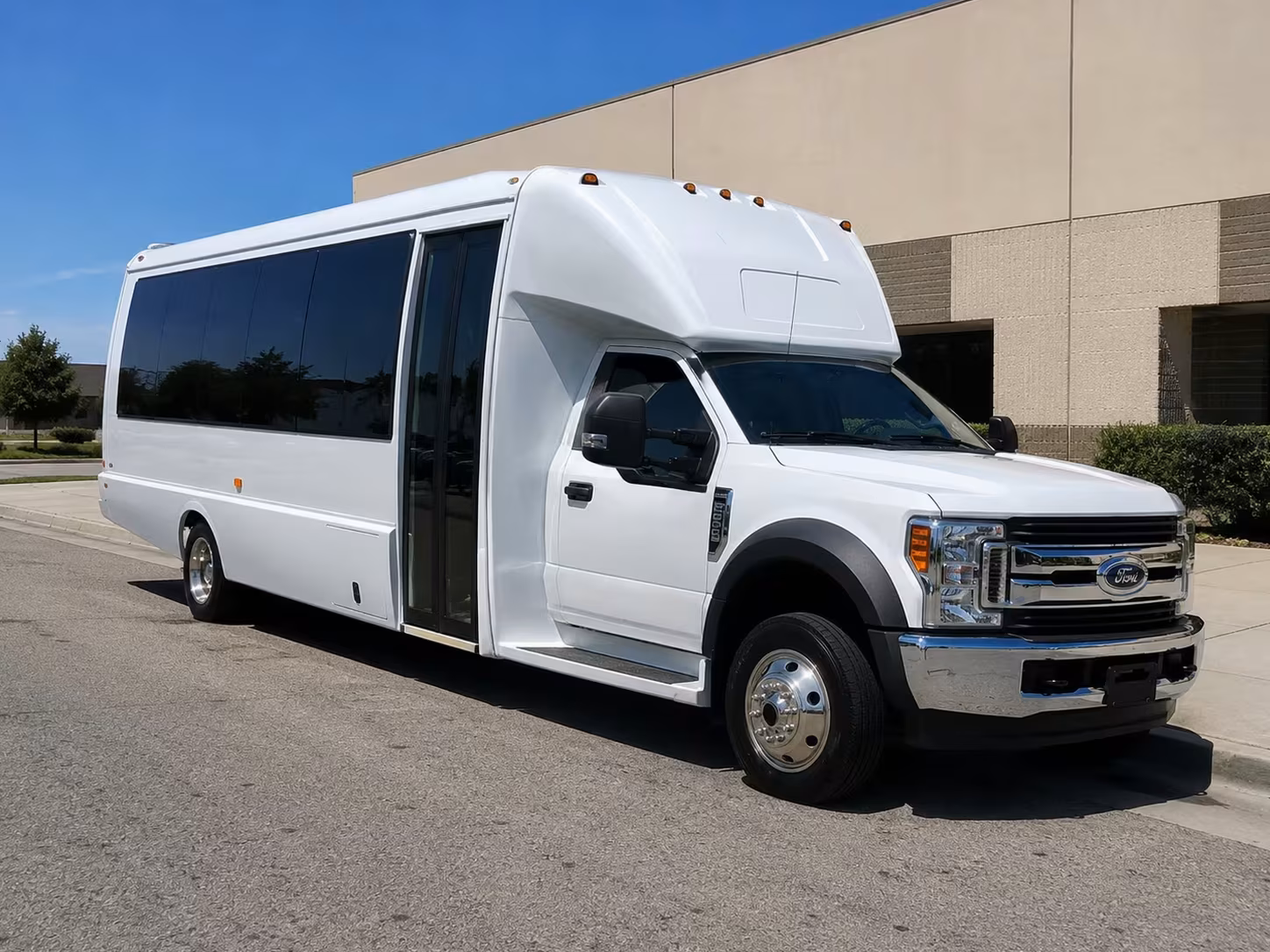 fresno minibus rentals for youth groups and mission trips