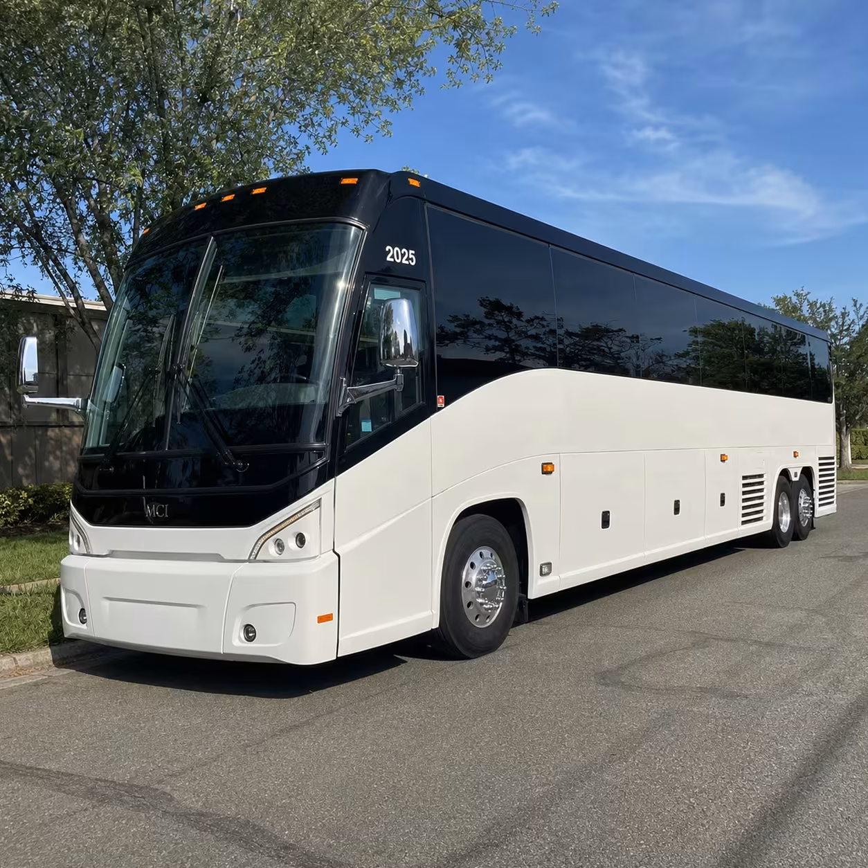 fresno to los angeles shuttle buses for group trips