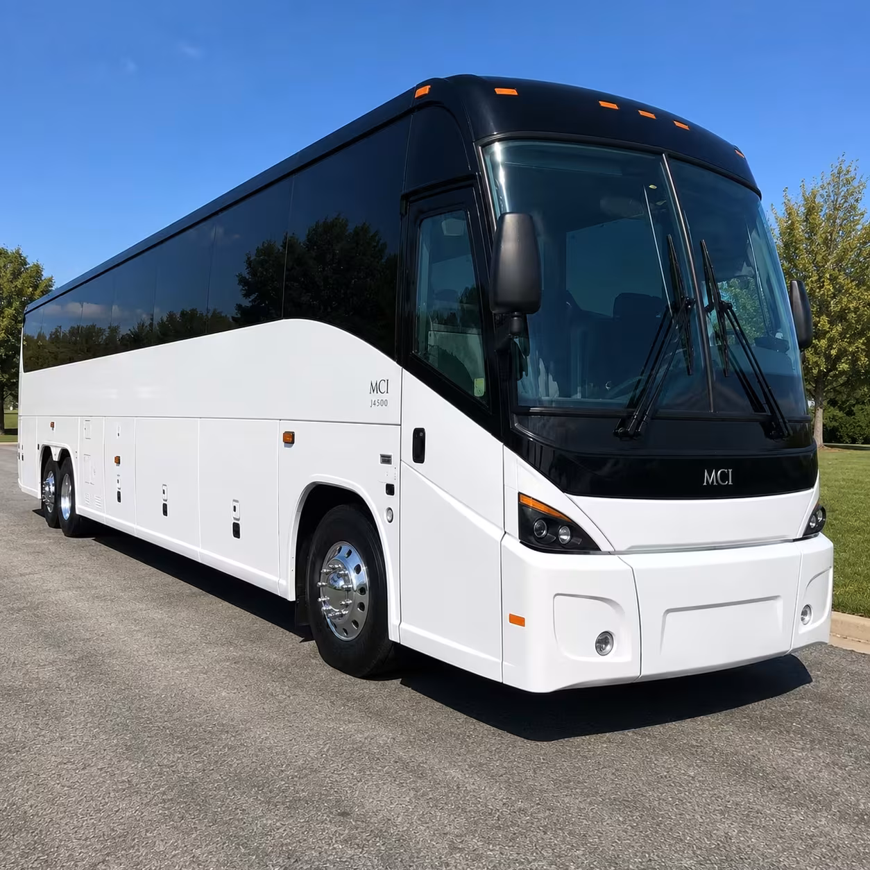 multi day airport shuttle buses for fresno hotels and events